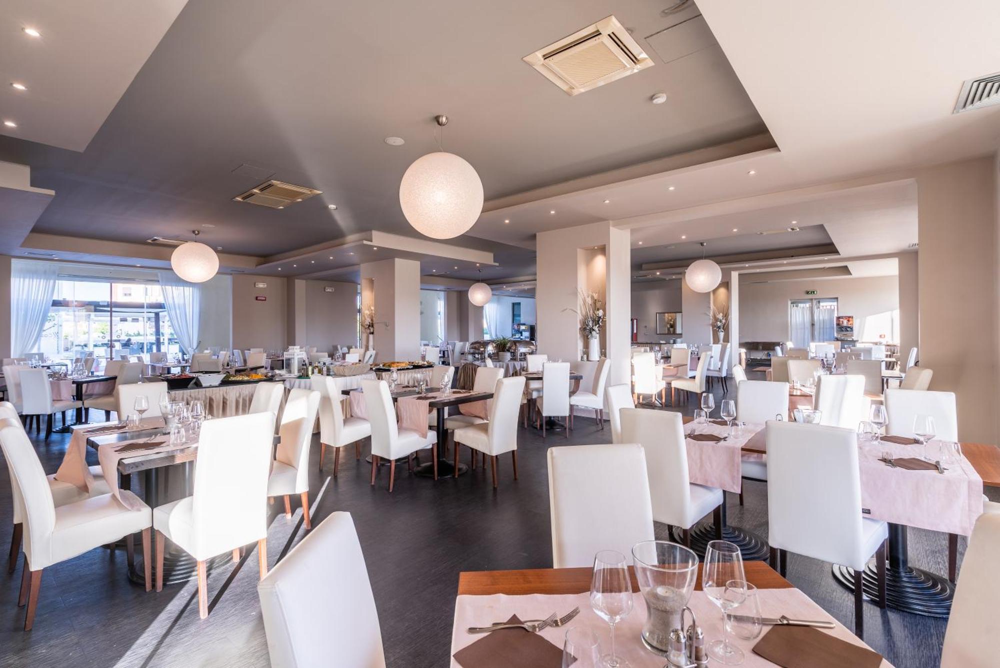 Capo Peloro Hotel (Adults Only) Torre Faro Luaran gambar
